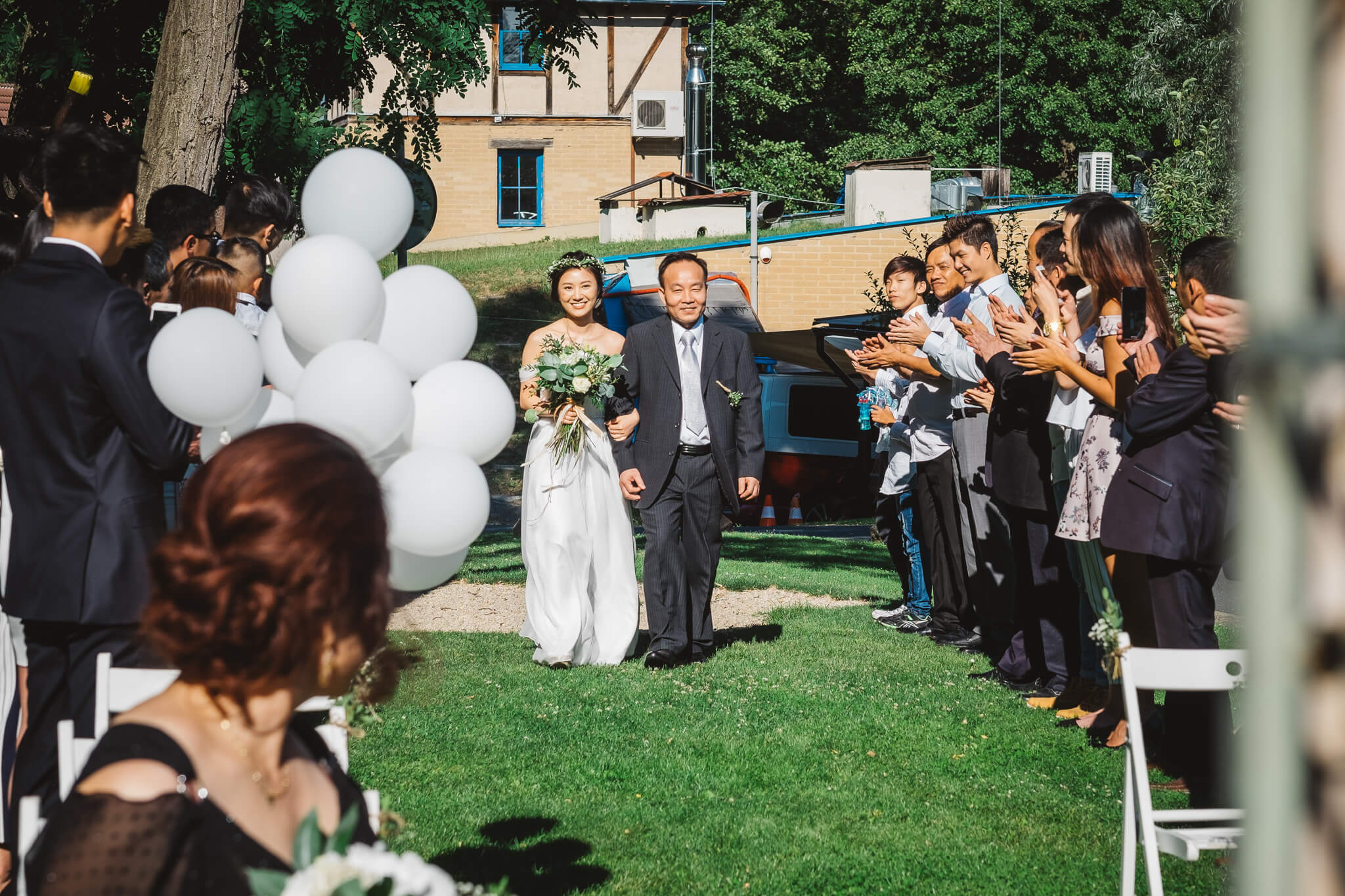 Svatba v Hliněné Baště v Praze Fotograf Vojtěch Láznička
